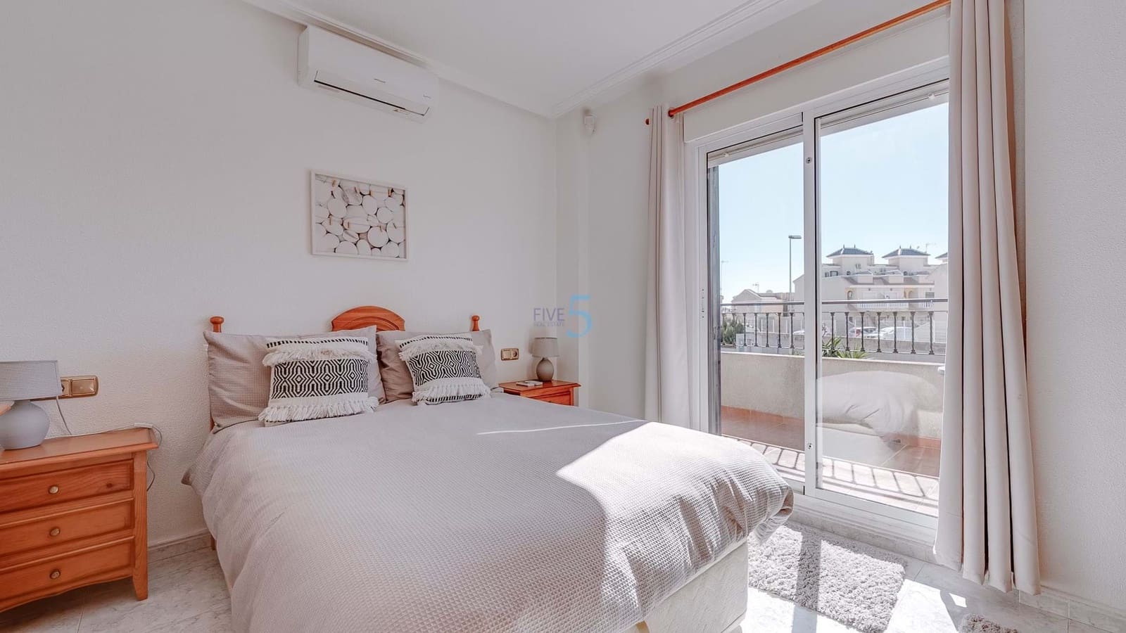 2 bedroom Villa for sale in La Zenia - € 240,000 (Ref: 9453582)