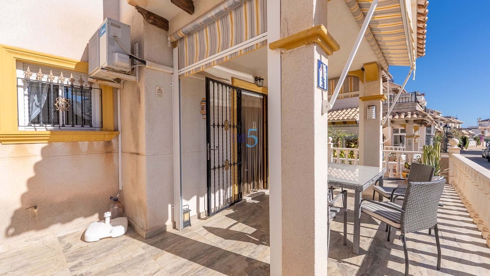 2 bedroom Villa for sale in La Zenia - € 240,000 (Ref: 9453582)