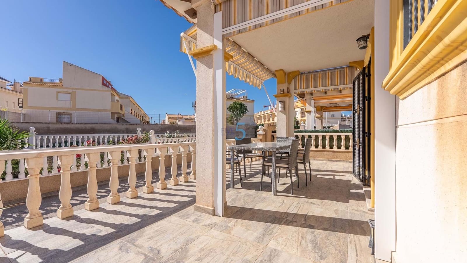 2 bedroom Villa for sale in La Zenia - € 240,000 (Ref: 9453582)