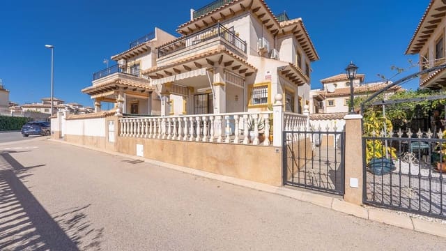2 bedroom Villa for sale in La Zenia, Orihuela - € 240,000 (Ref: 9453582)