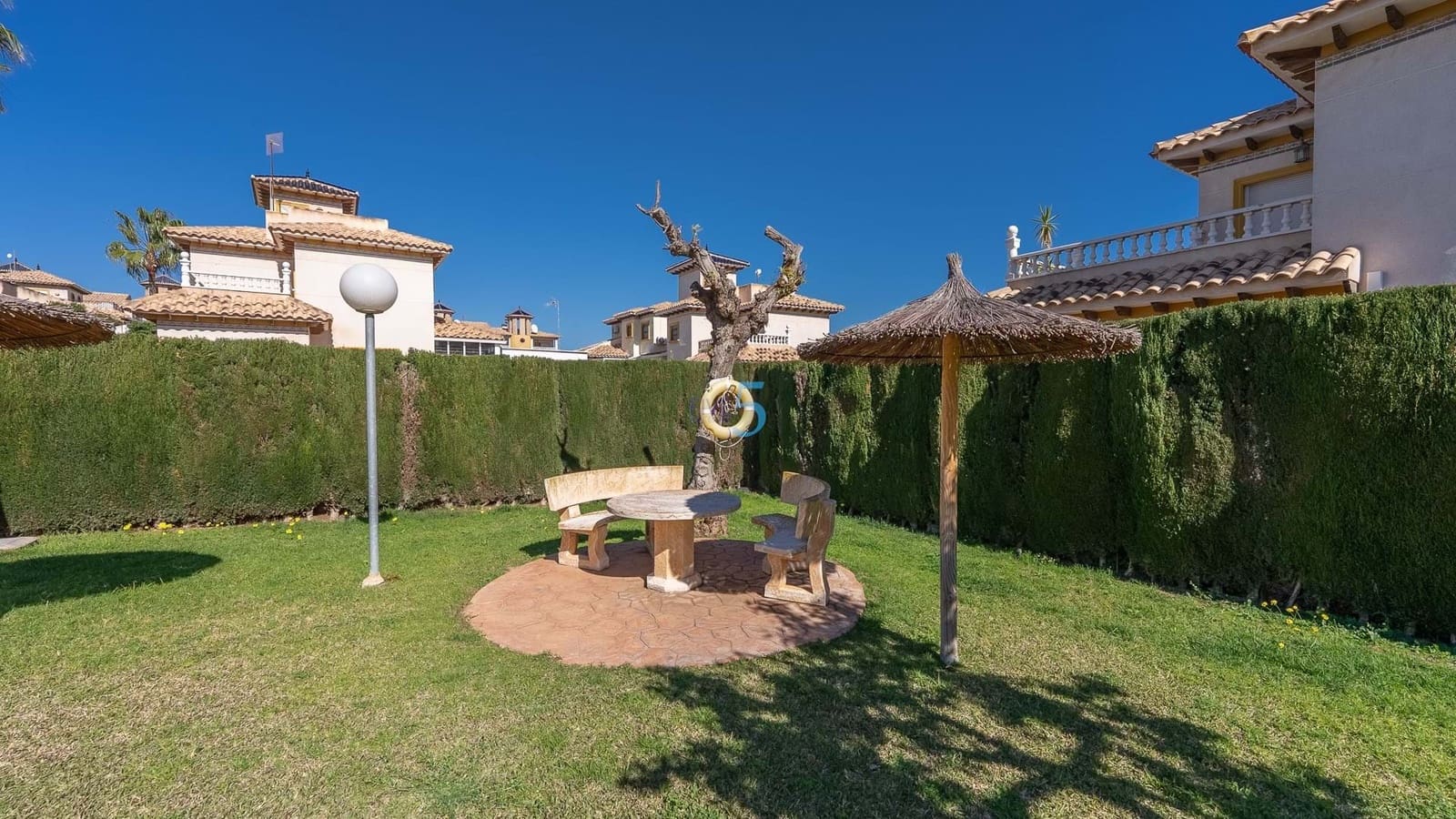 2 bedroom Villa for sale in La Zenia - € 240,000 (Ref: 9453582)