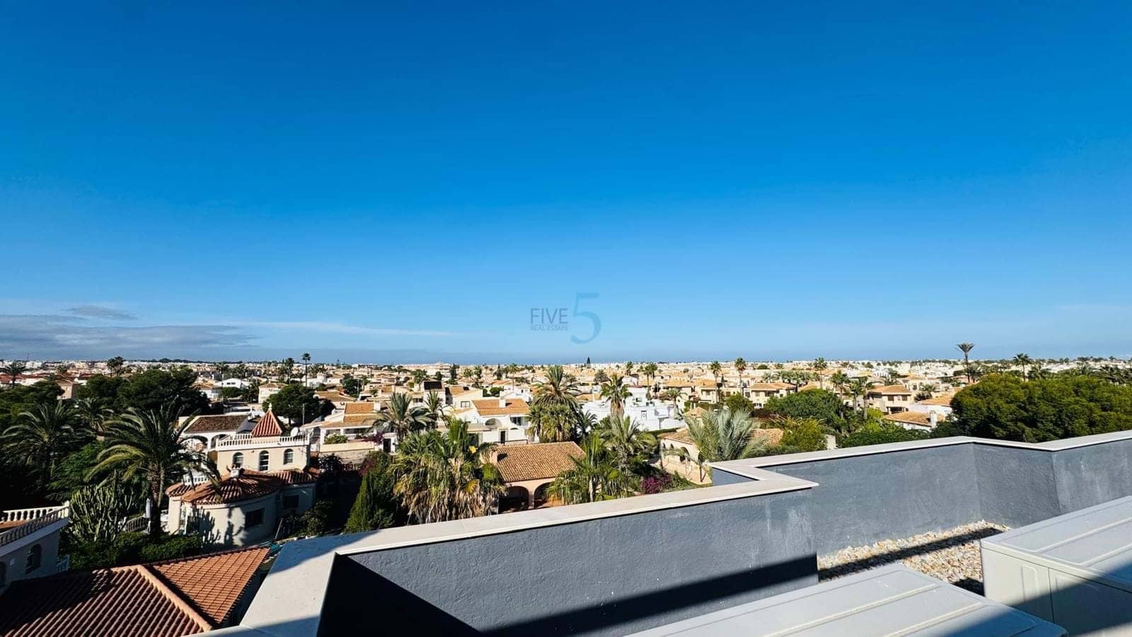 2 bedroom Apartment for sale in Playa Flamenca with pool garage - € 504,000 (Ref: 9459638)