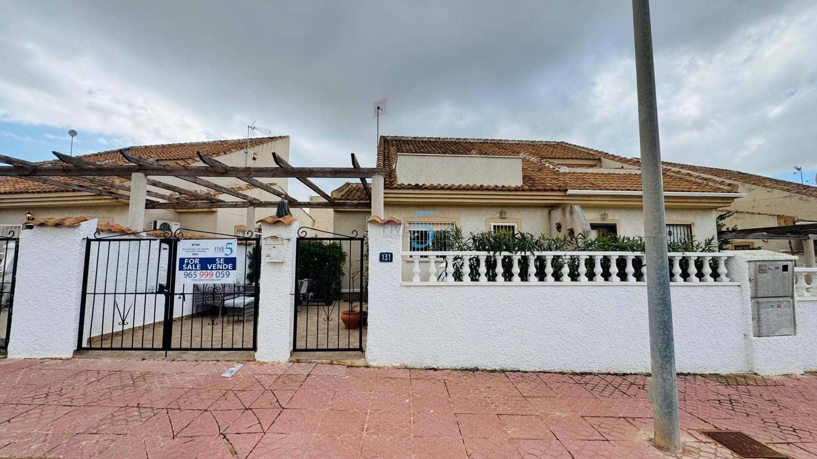 Casa de 3 habitaciones en Ciudad Quesada en venta con piscina garaje - 184.000 € (Ref: 9460751)