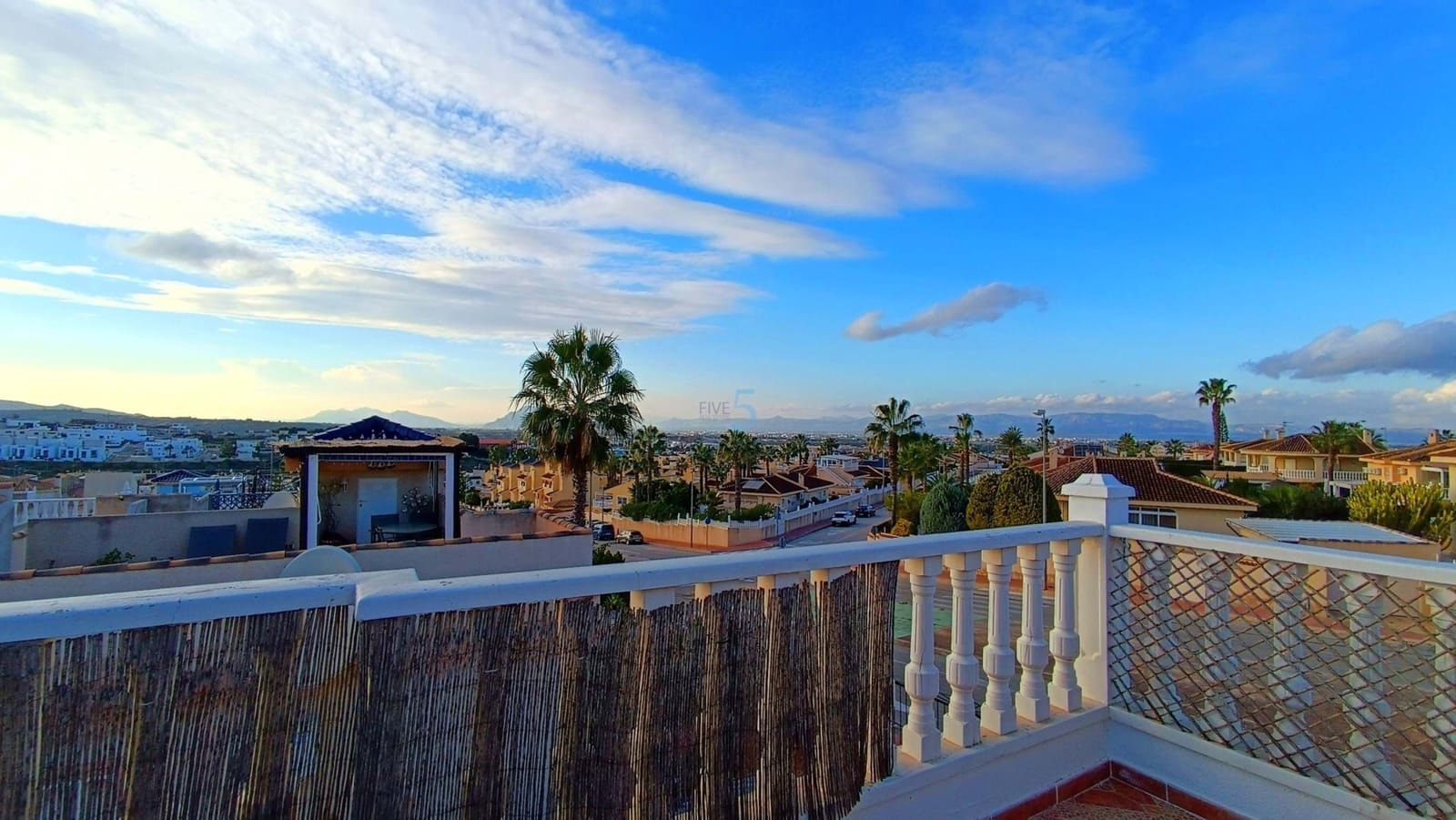 2 makuuhuone Huvila myytävänä paikassa Rojales mukana uima-altaan - 189 995 € (Ref: 9460752)