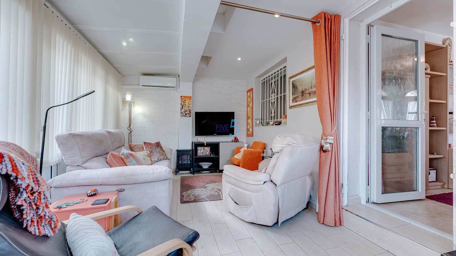 2 bedroom Townhouse for sale in Los Urrutias with pool - € 158,000 (Ref: 9464931)