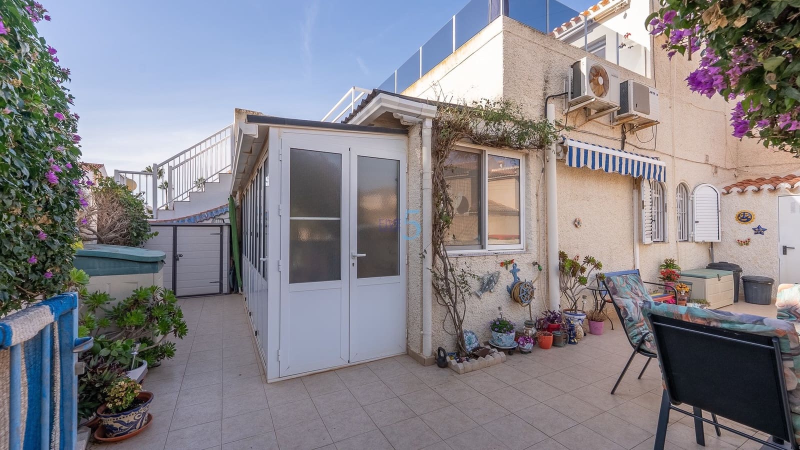 2 bedroom Townhouse for sale in Los Urrutias with pool - € 158,000 (Ref: 9464931)