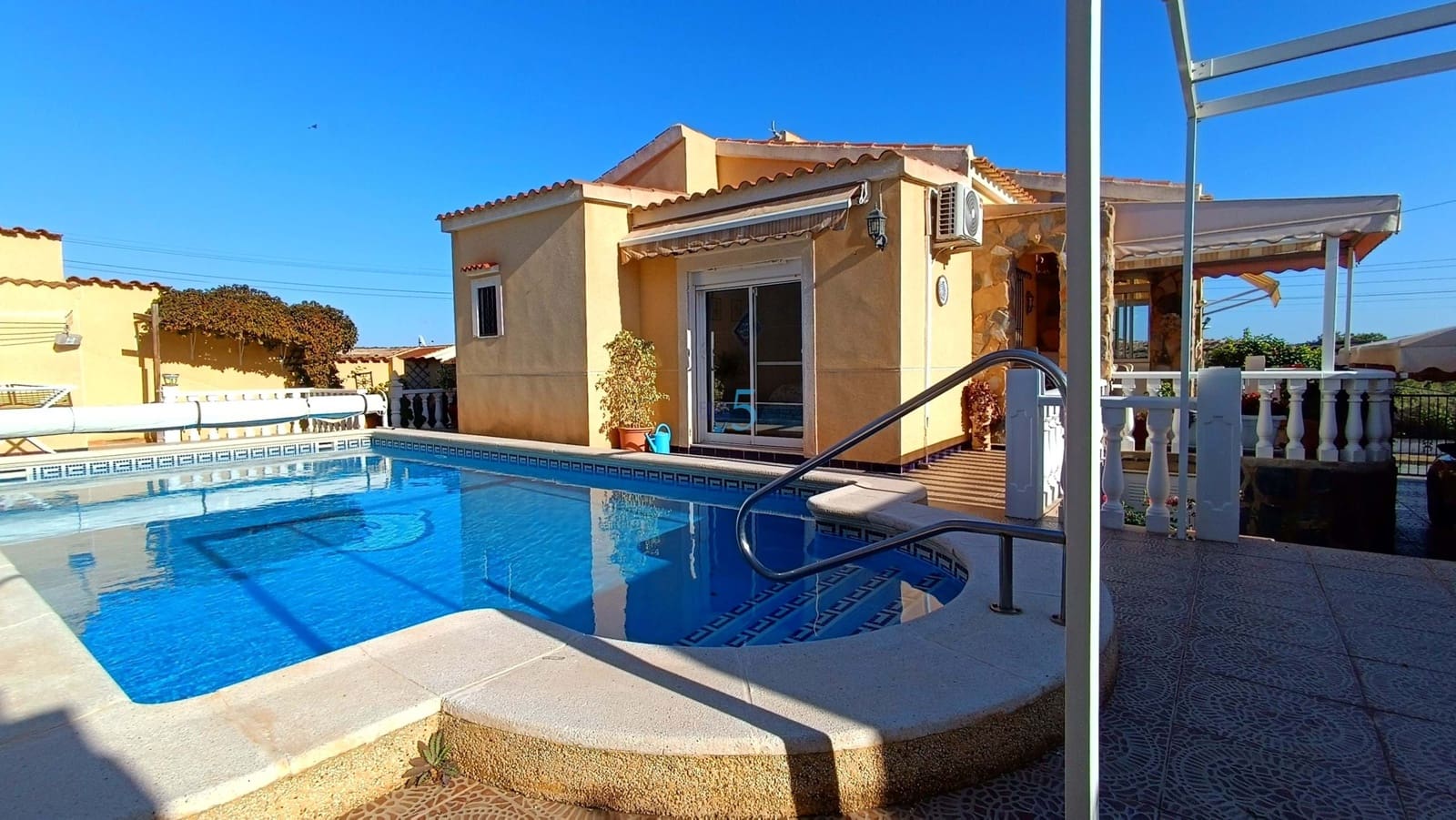 3 makuuhuone Huvila myytävänä paikassa San Fulgencio mukana uima-altaan - 259 995 € (Ref: 9469020)