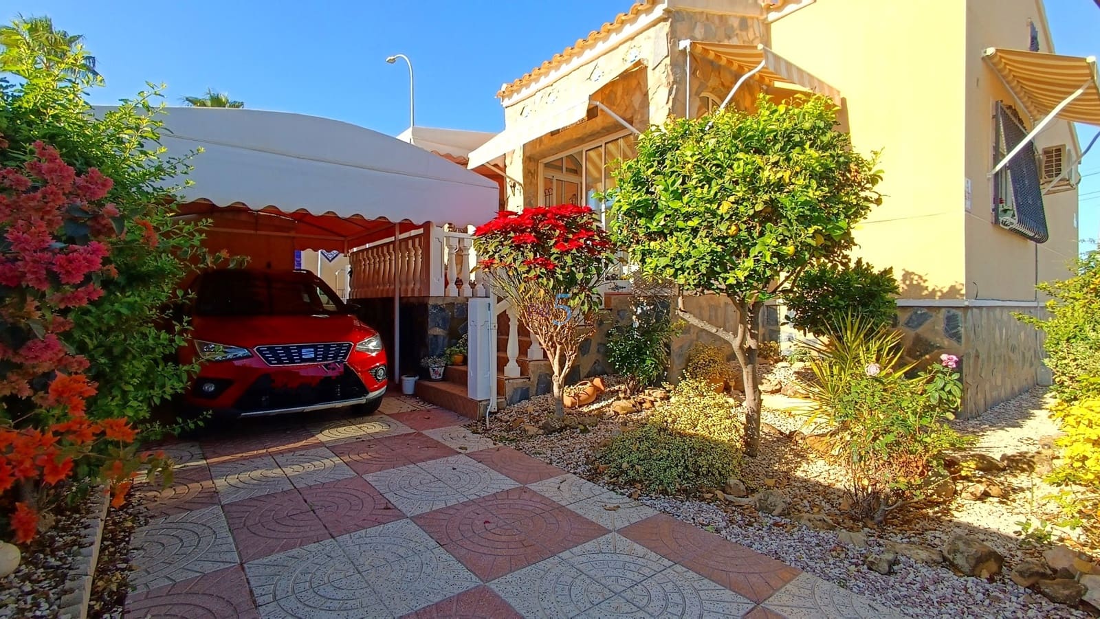 3 makuuhuone Huvila myytävänä paikassa San Fulgencio mukana uima-altaan - 259 995 € (Ref: 9469020)