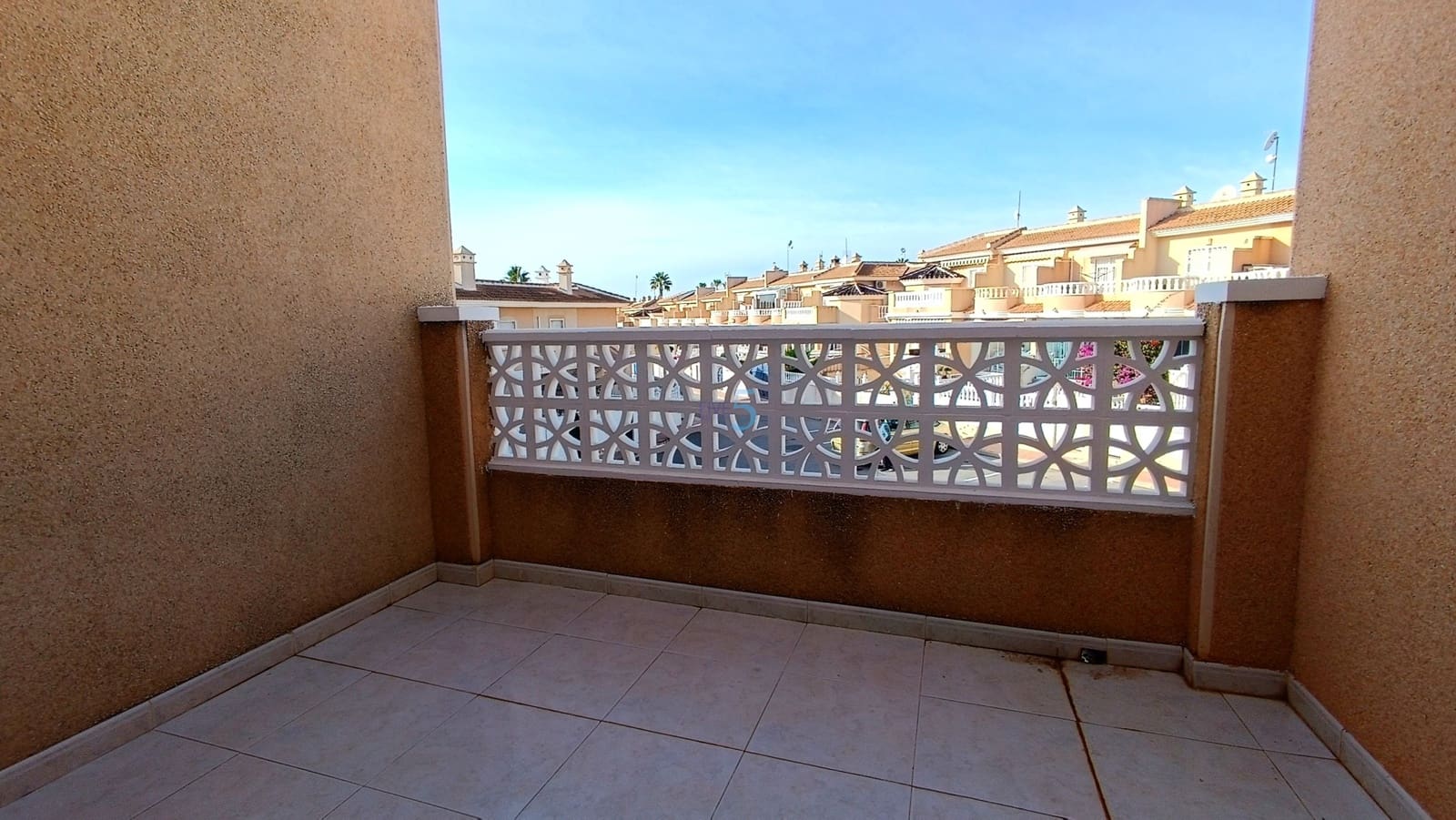 2 Zimmer Haus zu verkaufen in Ciudad Quesada mit Pool - 235.000 € (Ref: 9470007)