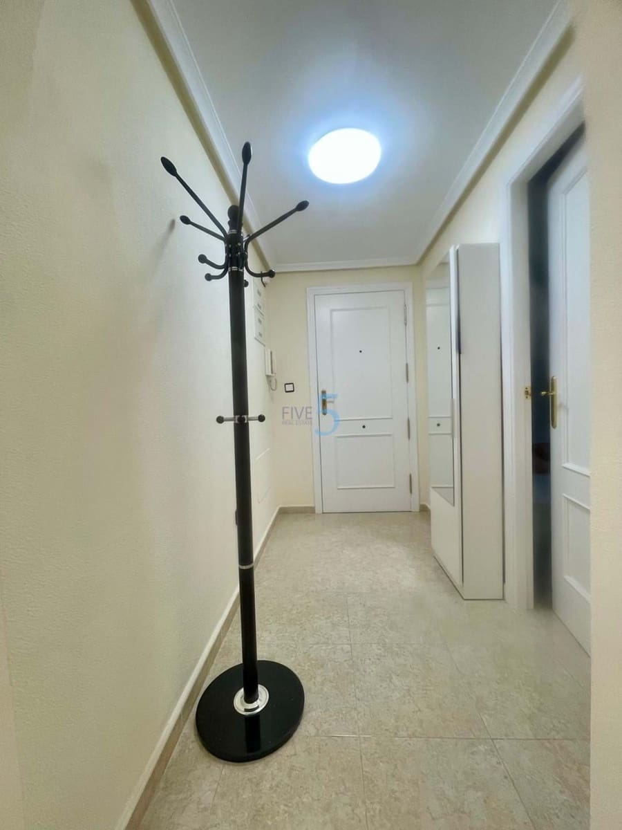 2 makuuhuone Huoneisto myytävänä paikassa Guardamar del Segura mukana uima-altaan 
autotalli - 150 000 € (Ref: 9471297)