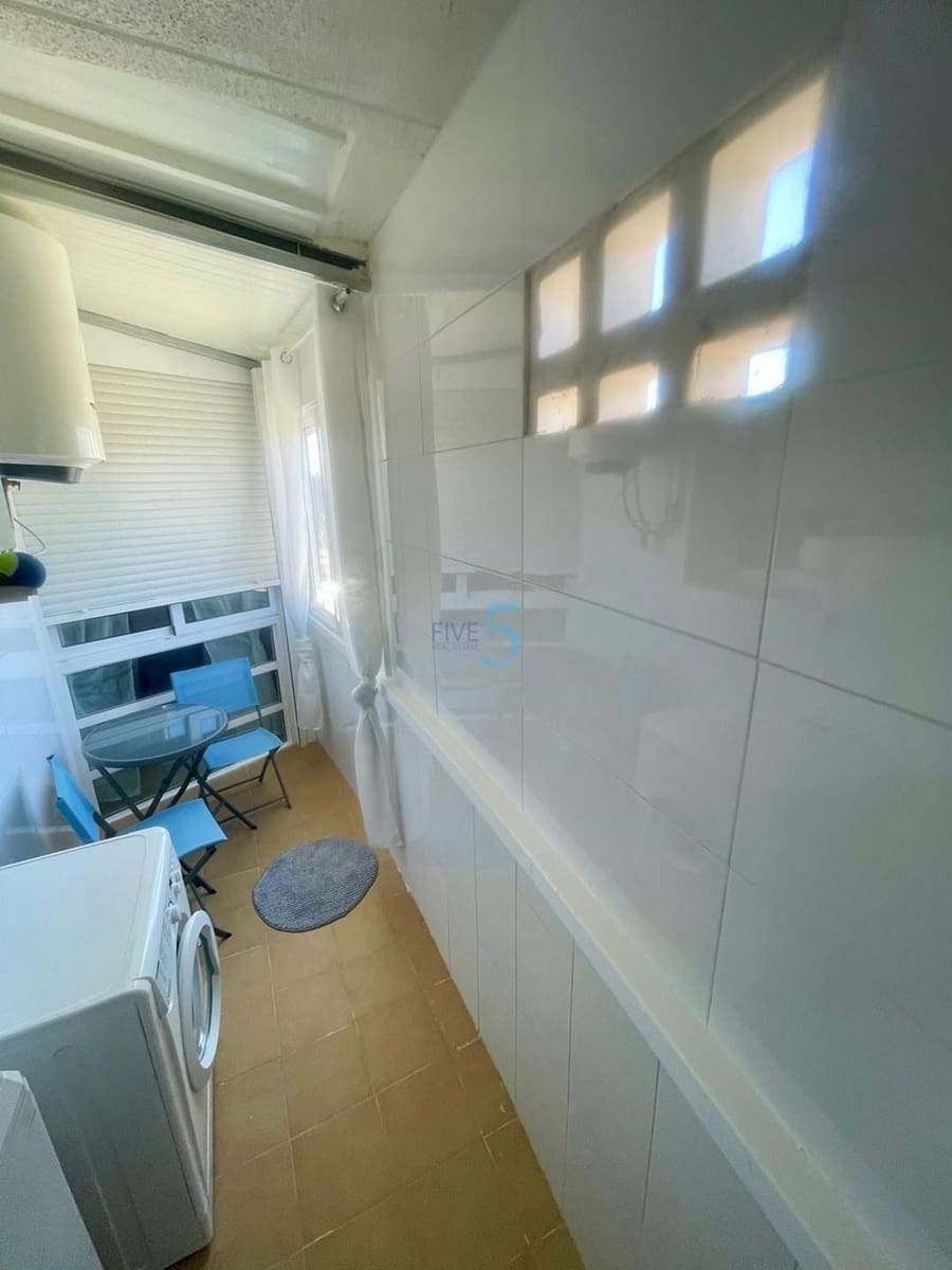 2 makuuhuone Huoneisto myytävänä paikassa Guardamar del Segura mukana uima-altaan 
autotalli - 150 000 € (Ref: 9471297)