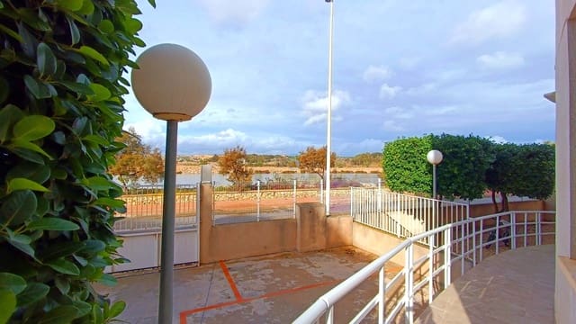 2 chambre Appartement à vendre à Guardamar del Segura avec piscine garage - 150 000 € (Ref: 9471297)