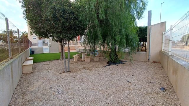 2 chambre Appartement à vendre à Guardamar del Segura avec piscine garage - 150 000 € (Ref: 9471297)