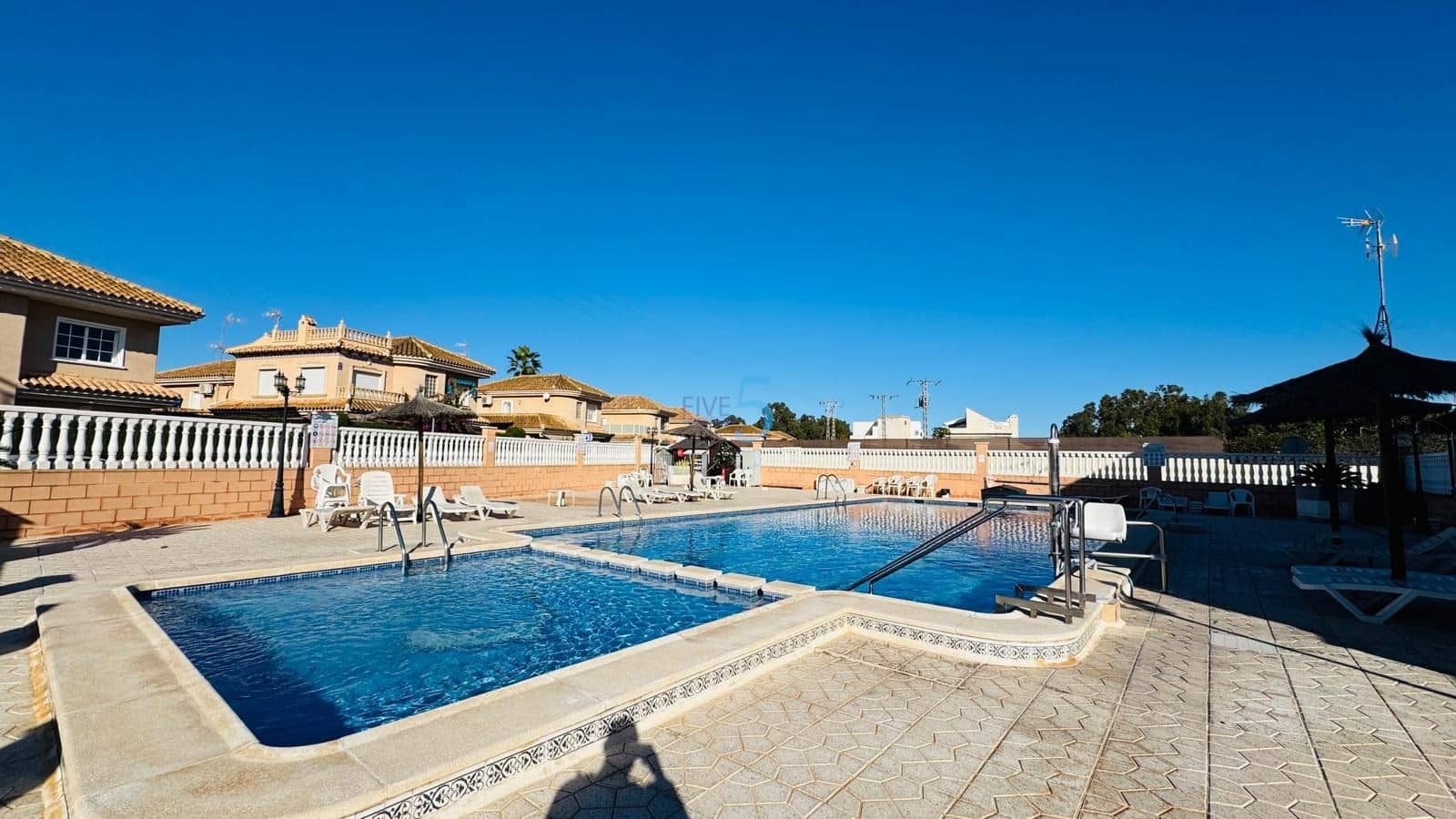 1 soveværelse Lejlighed til salg i Orihuela Costa med swimmingpool - € 129.900 (Ref: 9471664)