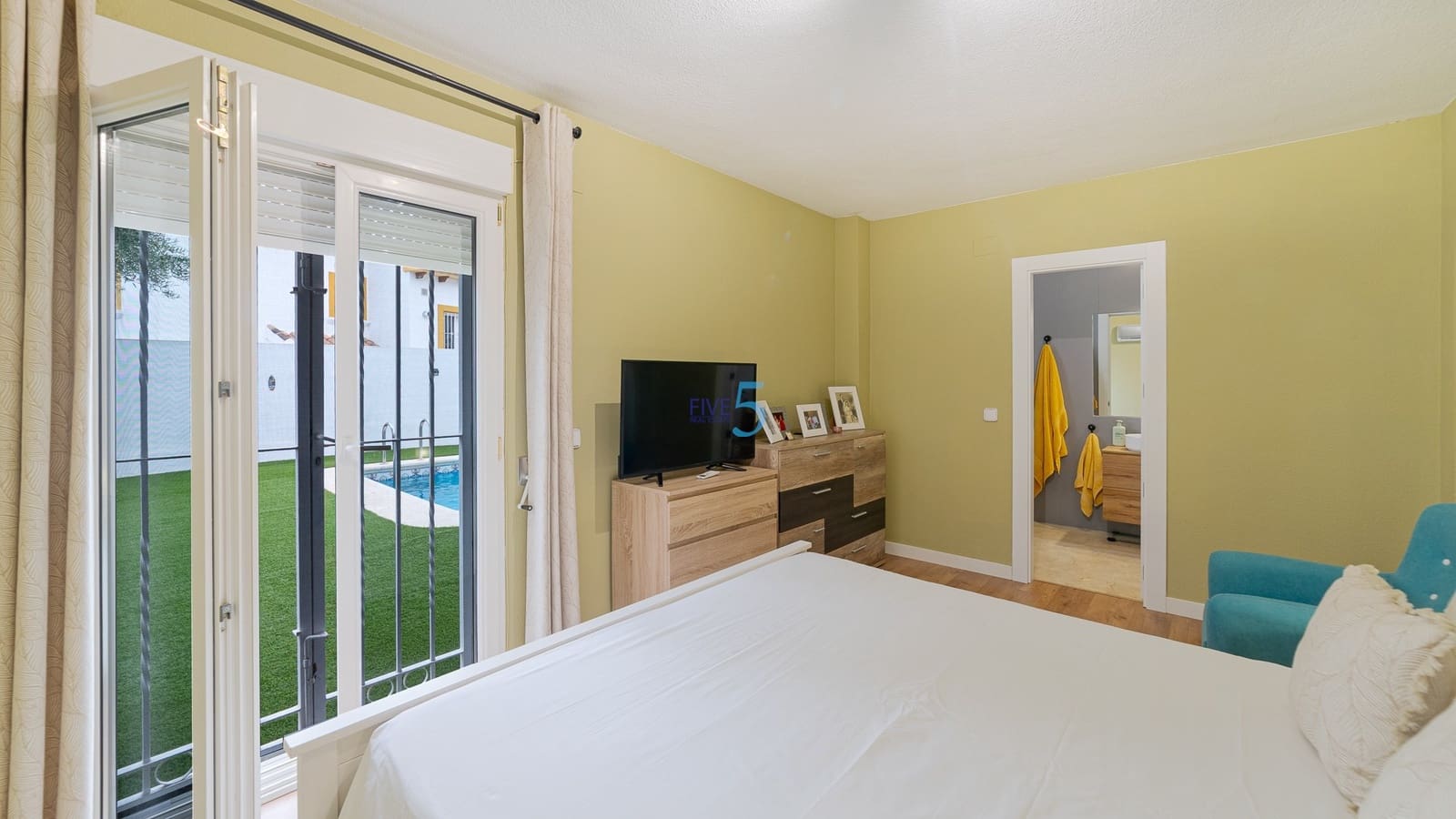 3 bedroom Villa for sale in San Miguel de Salinas with pool garage - € 405,000 (Ref: 9482215)