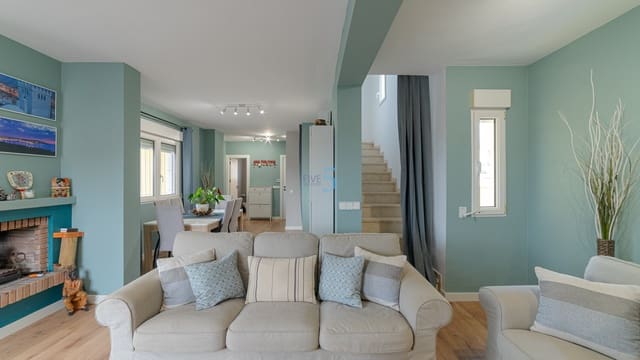 3 bedroom Villa for sale in San Miguel de Salinas with pool garage - € 405,000 (Ref: 9482215)