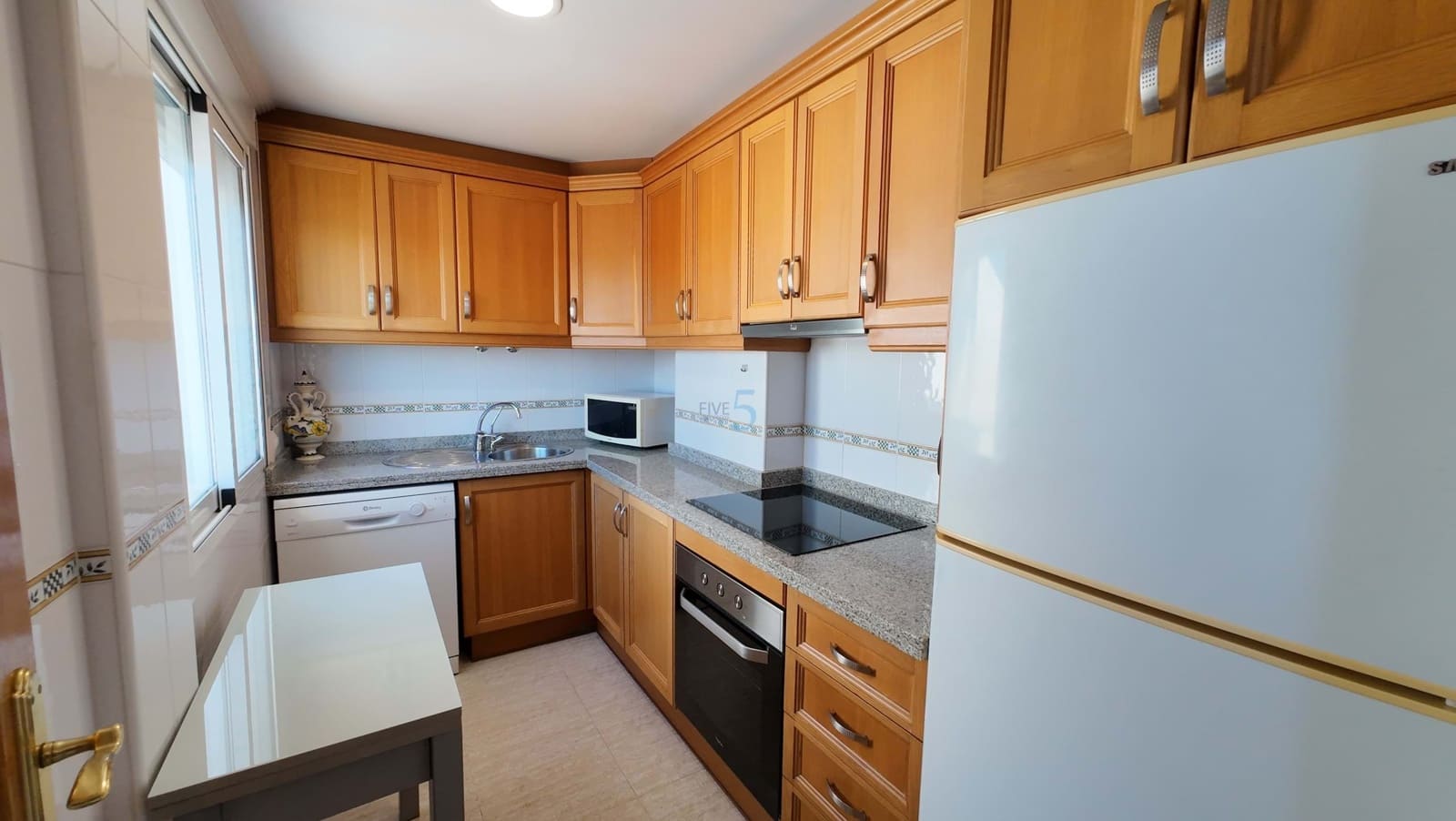 3 slaapkamer Appartement te koop in Torrevieja met garage - € 265.000 (Ref: 9483943)