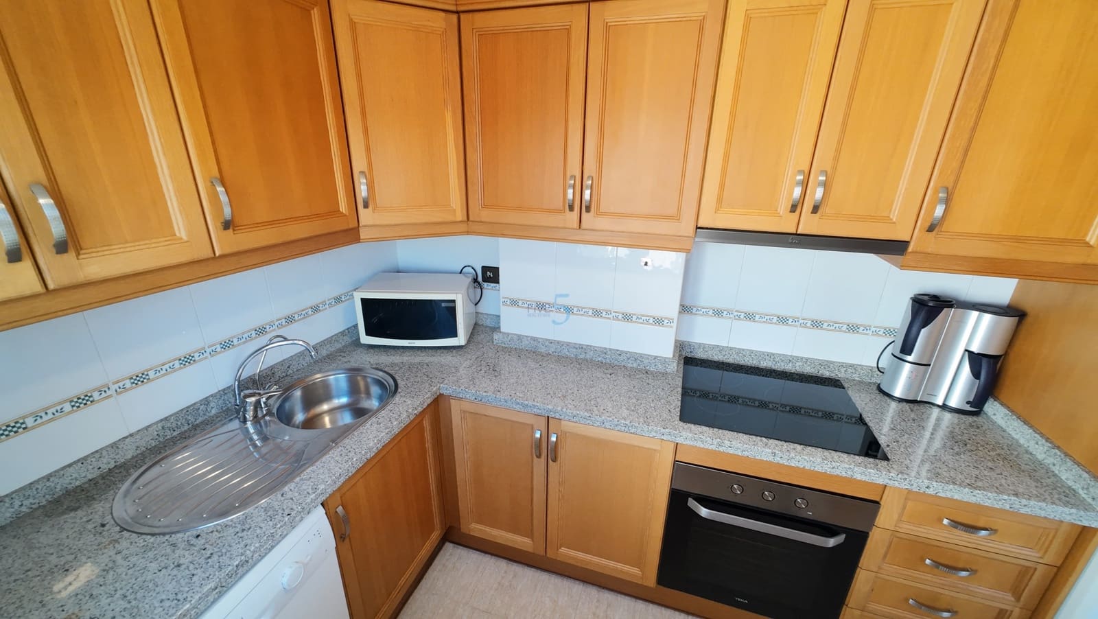 3 slaapkamer Appartement te koop in Torrevieja met garage - € 265.000 (Ref: 9483943)