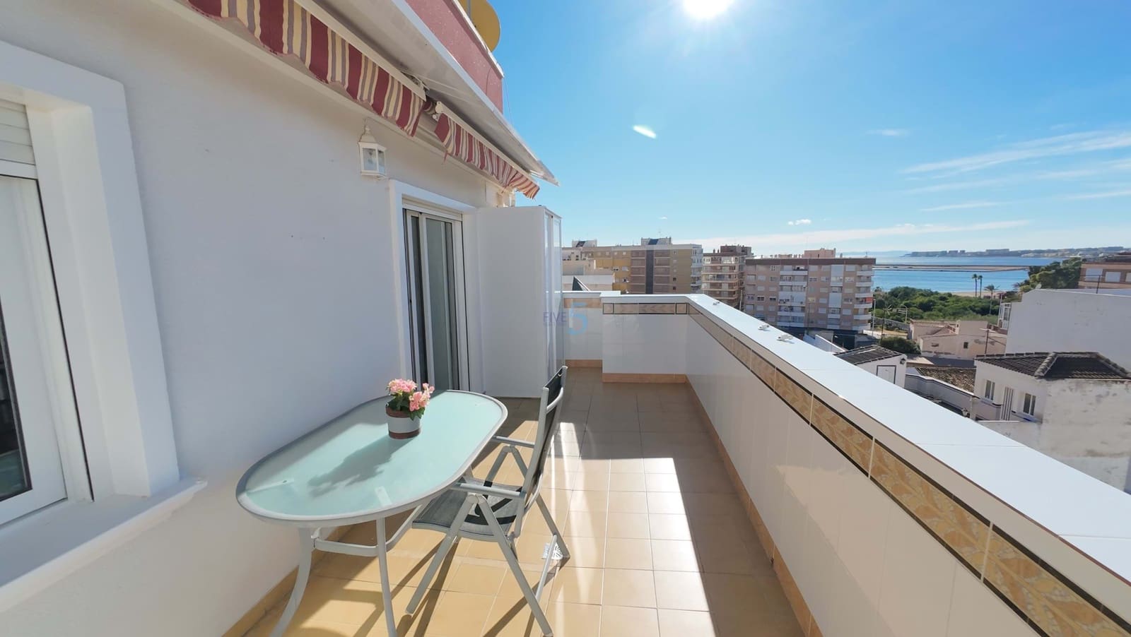 3 slaapkamer Appartement te koop in Torrevieja met garage - € 265.000 (Ref: 9483943)