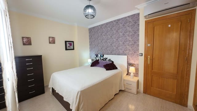 3 slaapkamer Appartement te koop in Torrevieja met garage - € 265.000 (Ref: 9483943)