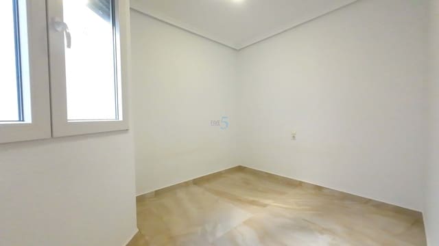 2 chambre Appartement à vendre à Torrevieja avec garage - 198 900 € (Ref: 9483944)