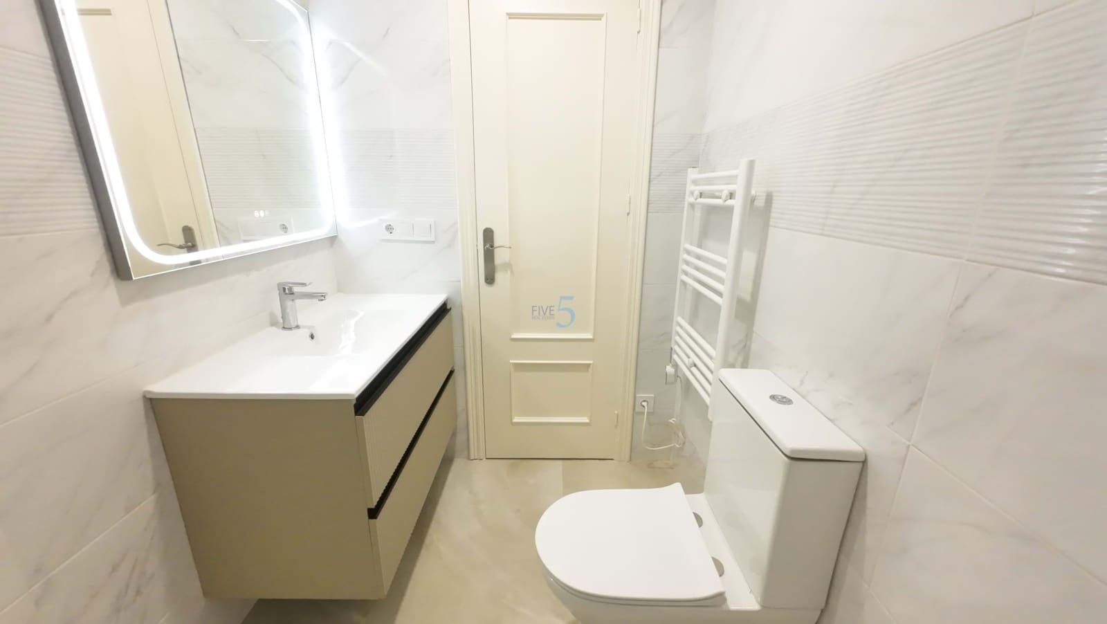 2 Zimmer Apartment zu verkaufen in Torrevieja mit Garage - 198.900 € (Ref: 9483944)