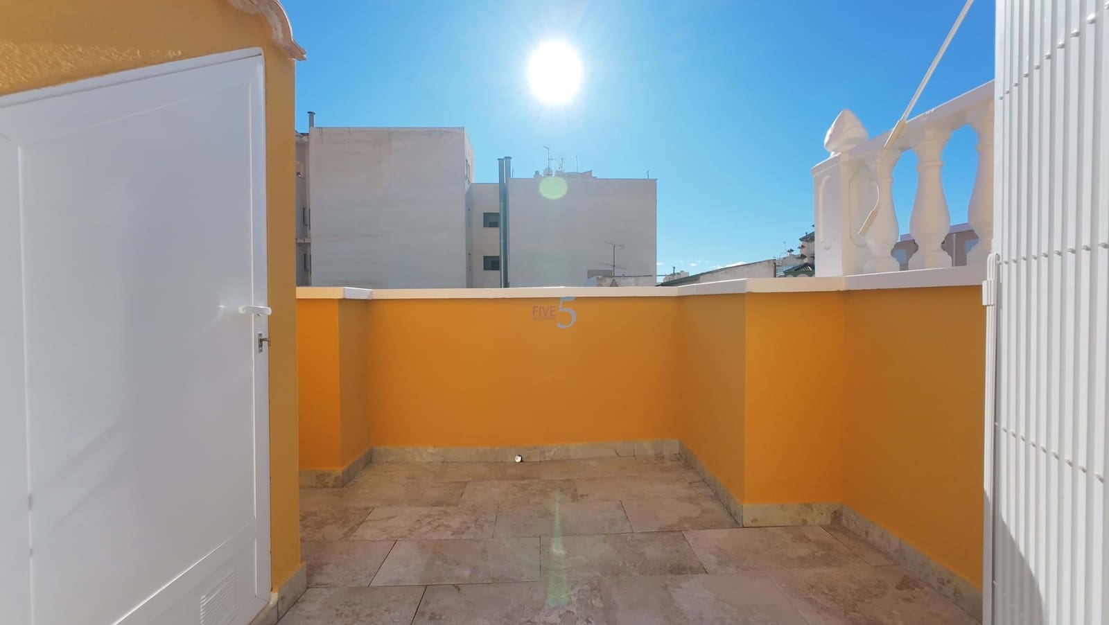 2 Zimmer Apartment zu verkaufen in Torrevieja mit Garage - 198.900 € (Ref: 9483944)