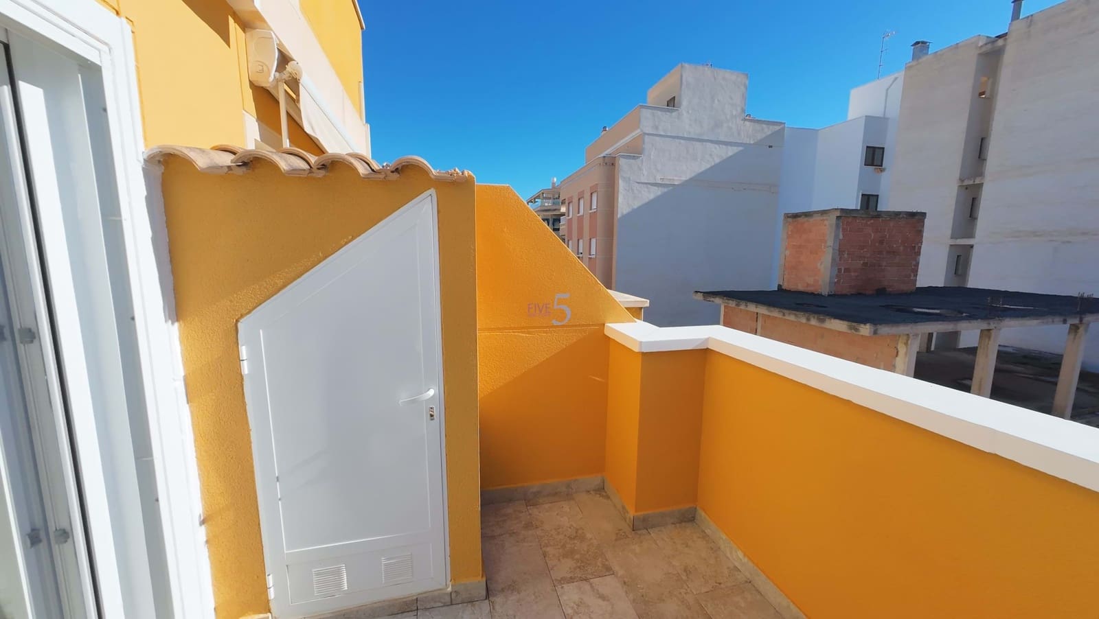 2 Zimmer Apartment zu verkaufen in Torrevieja mit Garage - 198.900 € (Ref: 9483944)