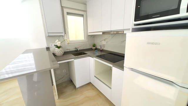 2 chambre Appartement à vendre à Torrevieja avec garage - 198 900 € (Ref: 9483944)