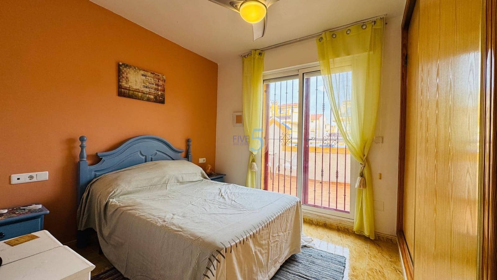 3 bedroom Townhouse for sale in La Florida with pool - € 189,000 (Ref: 9484965)