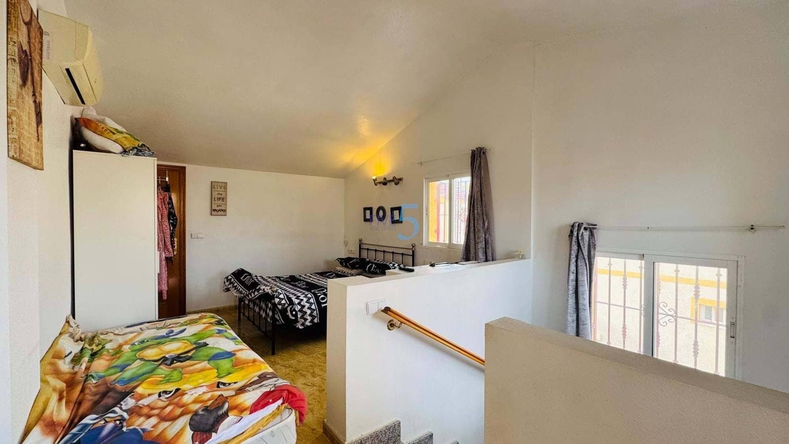 3 bedroom Townhouse for sale in La Florida with pool - € 189,000 (Ref: 9484965)