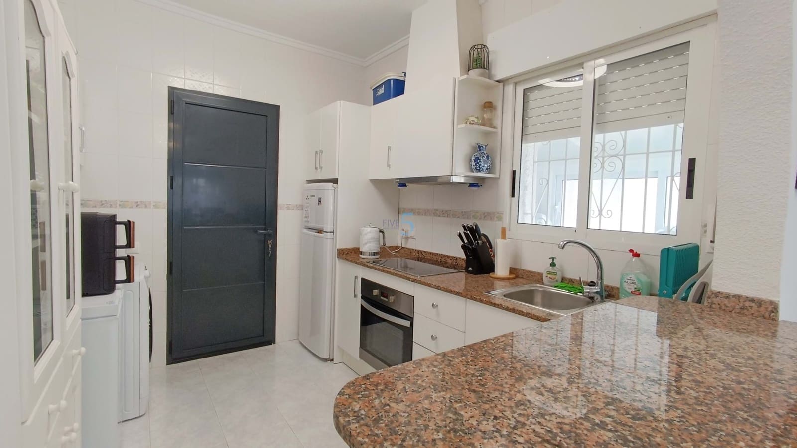 2 slaapkamer Bungalow te koop in Ciudad Quesada met garage - € 145.000 (Ref: 9488505)