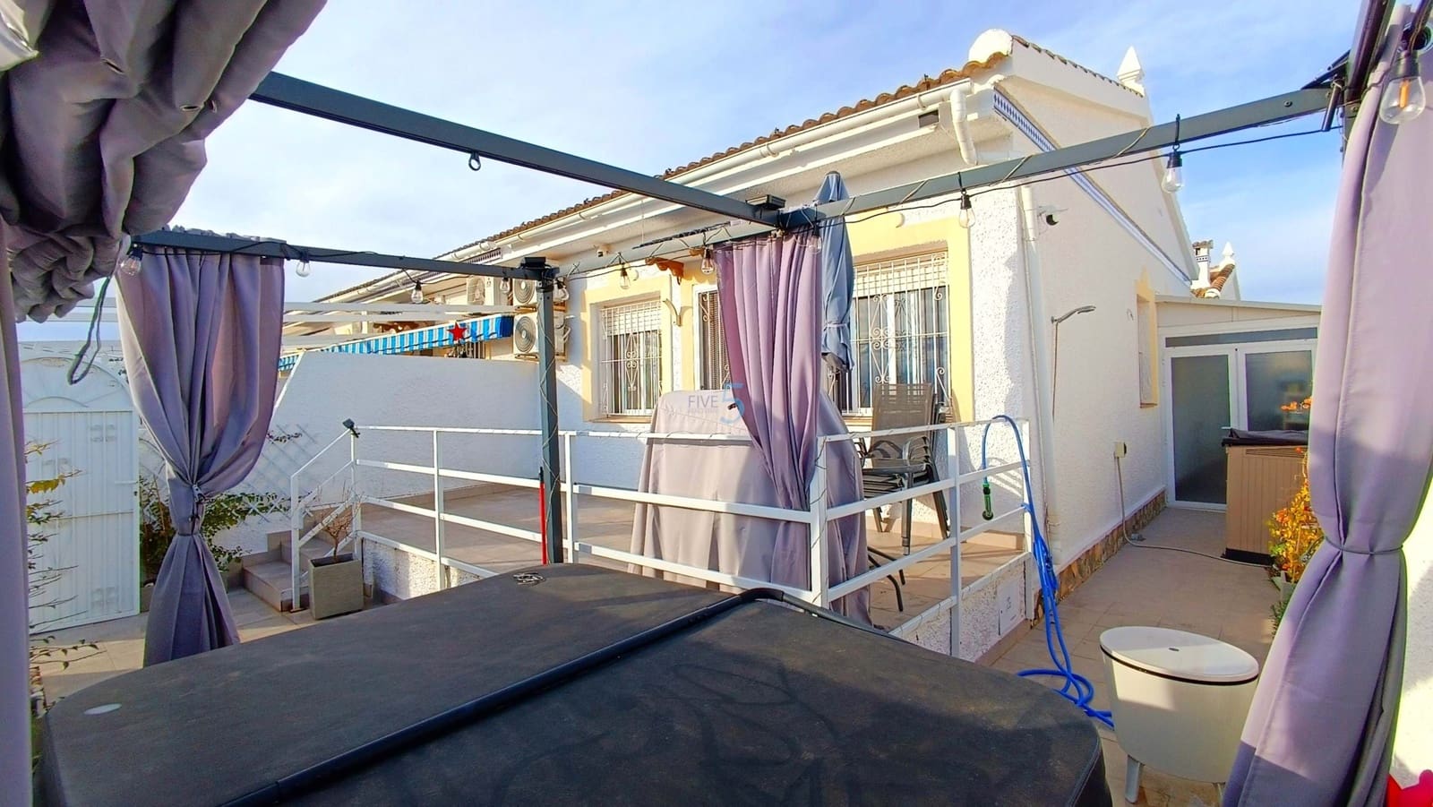 2 slaapkamer Bungalow te koop in Ciudad Quesada met garage - € 145.000 (Ref: 9488505)