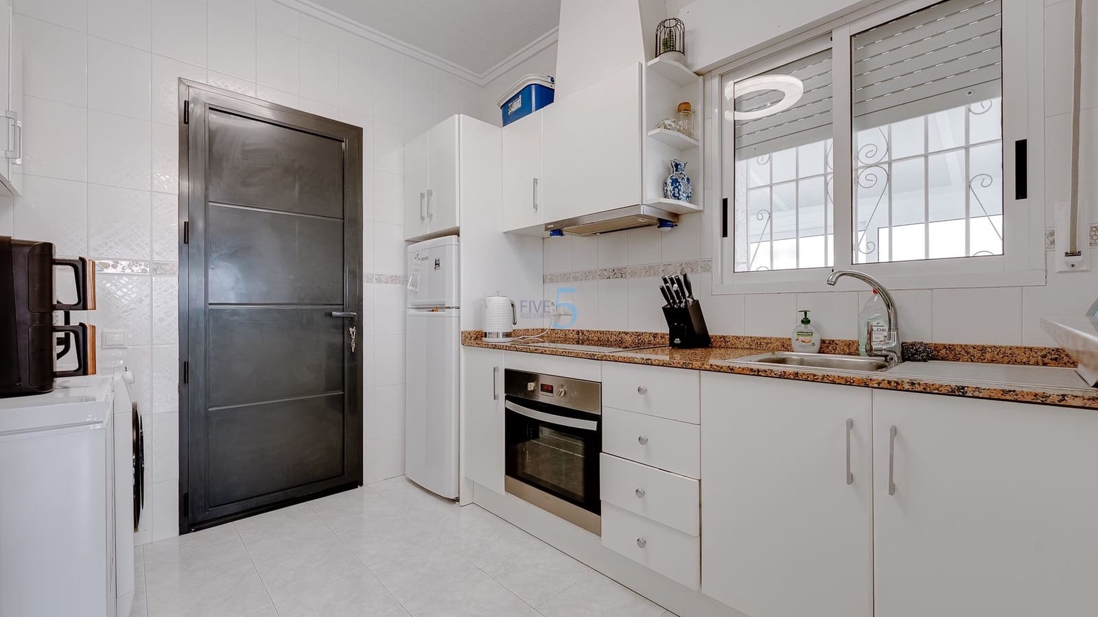 2 quarto Bungalow para venda em Ciudad Quesada com garagem - 145 000 € (Ref: 9488505)