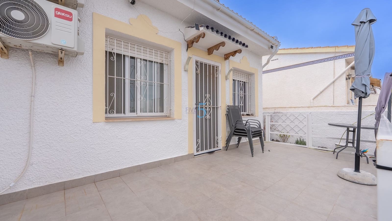 2 quarto Bungalow para venda em Ciudad Quesada com garagem - 145 000 € (Ref: 9488505)