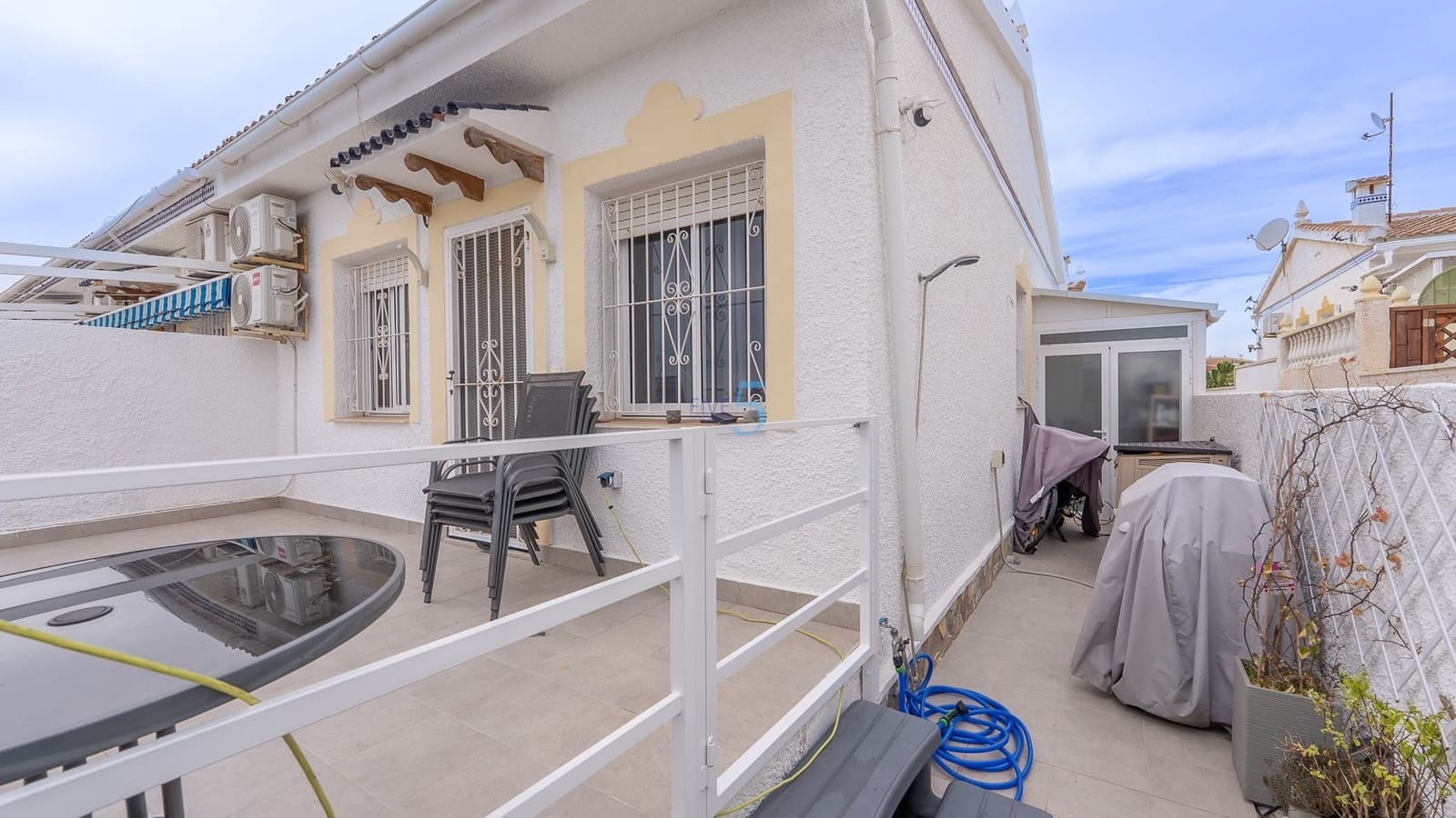 2 quarto Bungalow para venda em Ciudad Quesada com garagem - 145 000 € (Ref: 9488505)