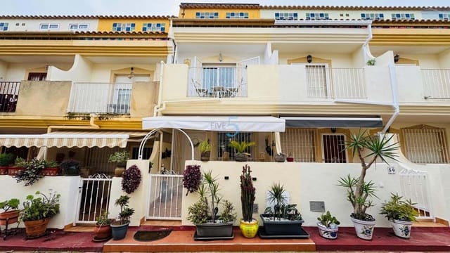 3 chambre Maison de Ville à vendre à Playa Flamenca, Orihuela avec piscine - 209 000 € (Ref: 9489692)