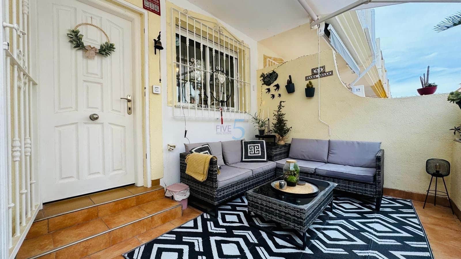 3 chambre Maison de Ville à vendre à Playa Flamenca avec piscine - 209 000 € (Ref: 9489692)