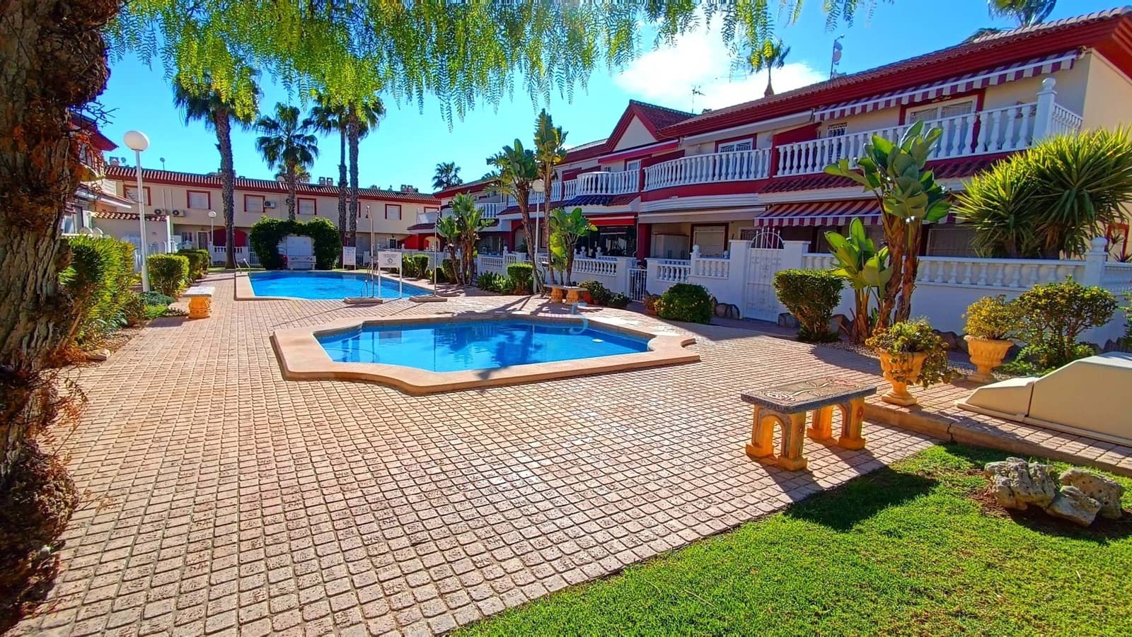 3 bedroom Townhouse for sale in Ciudad Quesada with pool - € 225,000 (Ref: 9490096)