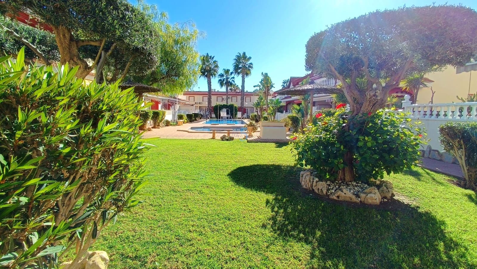 3 bedroom Townhouse for sale in Ciudad Quesada with pool - € 225,000 (Ref: 9490096)