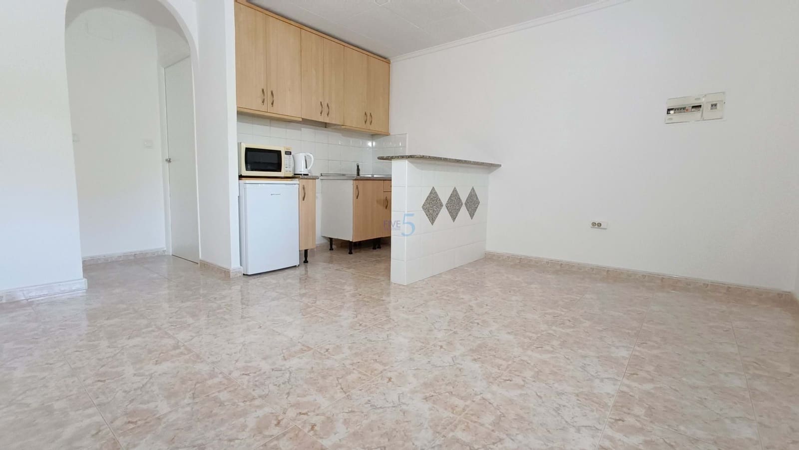 1 bedroom Bungalow for sale in Torrevieja - € 79,999 (Ref: 9490097)