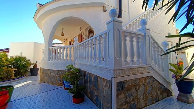 2 quarto Moradia para venda em Ciudad Quesada, Rojales com piscina - 195 000 € (Ref: 9490098)