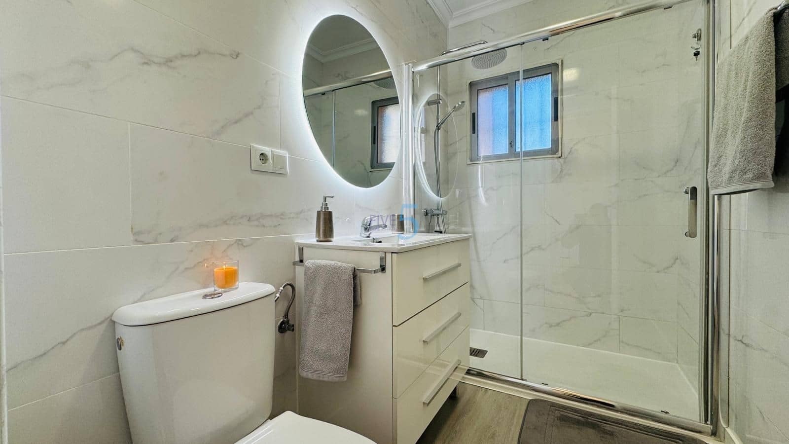 3 bedroom Villa for sale in Los Balcones with pool garage - € 260,000 (Ref: 9490960)