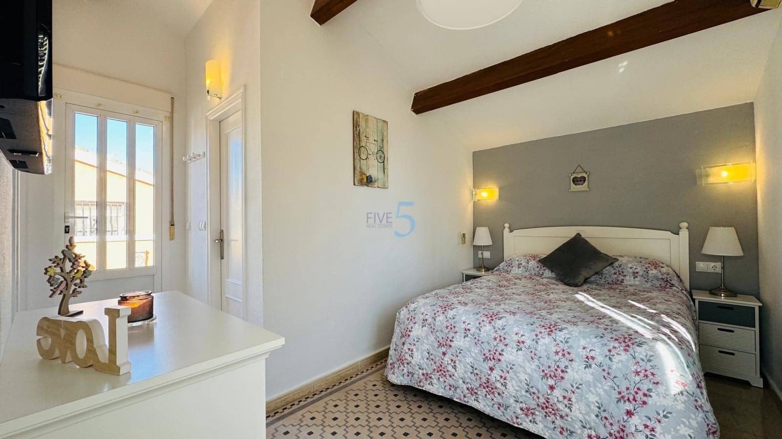 3 bedroom Villa for sale in Los Balcones with pool garage - € 260,000 (Ref: 9490960)