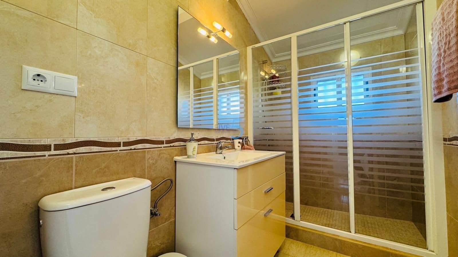 3 bedroom Villa for sale in Los Balcones with pool garage - € 260,000 (Ref: 9490960)