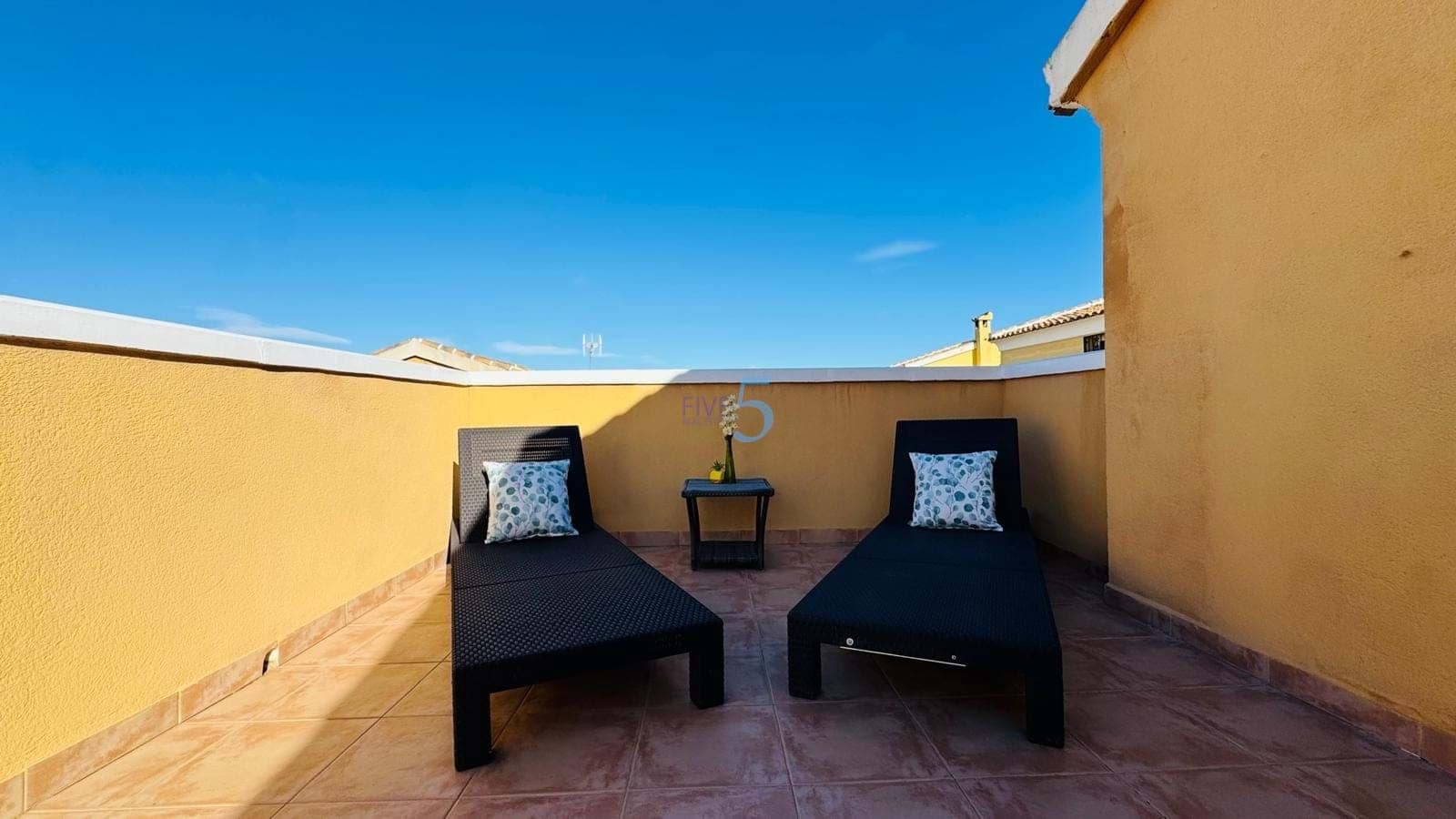 3 bedroom Villa for sale in Los Balcones with pool garage - € 260,000 (Ref: 9490960)