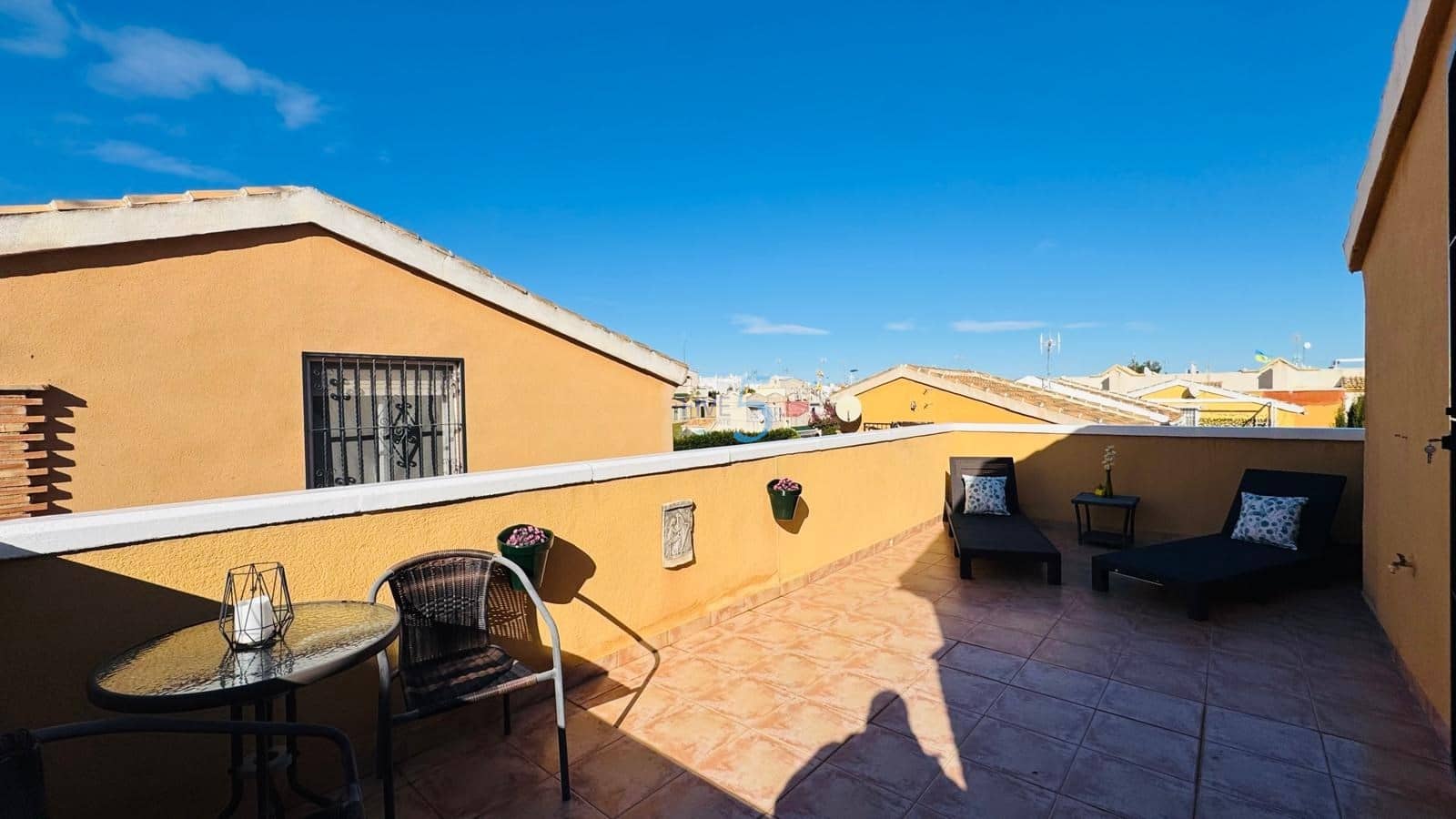 3 bedroom Villa for sale in Los Balcones with pool garage - € 260,000 (Ref: 9490960)