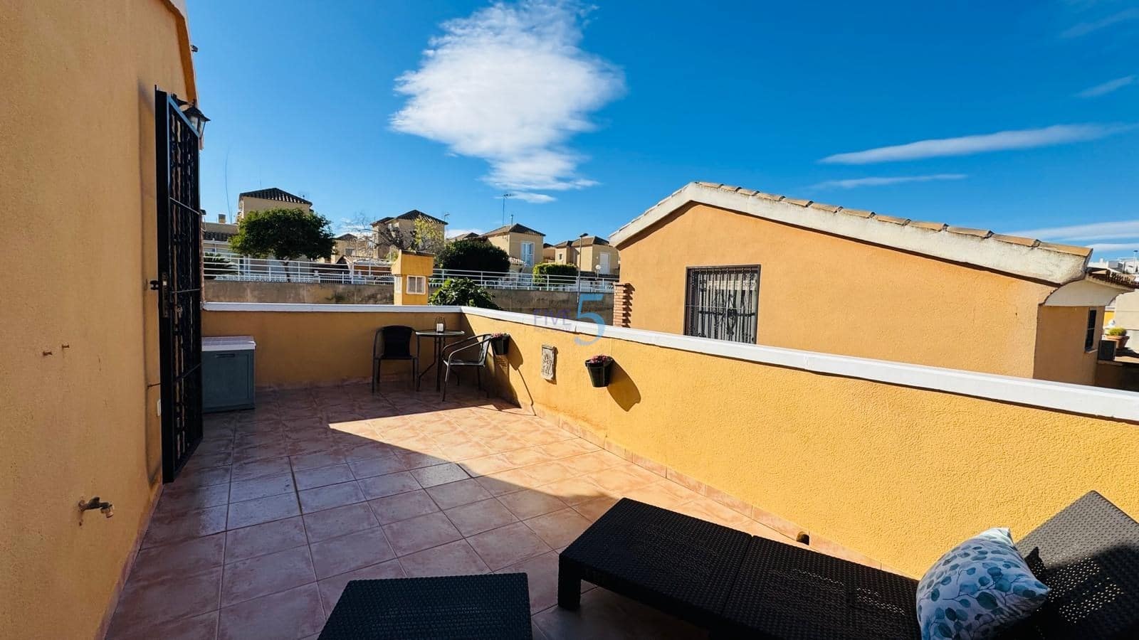 3 bedroom Villa for sale in Los Balcones with pool garage - € 260,000 (Ref: 9490960)