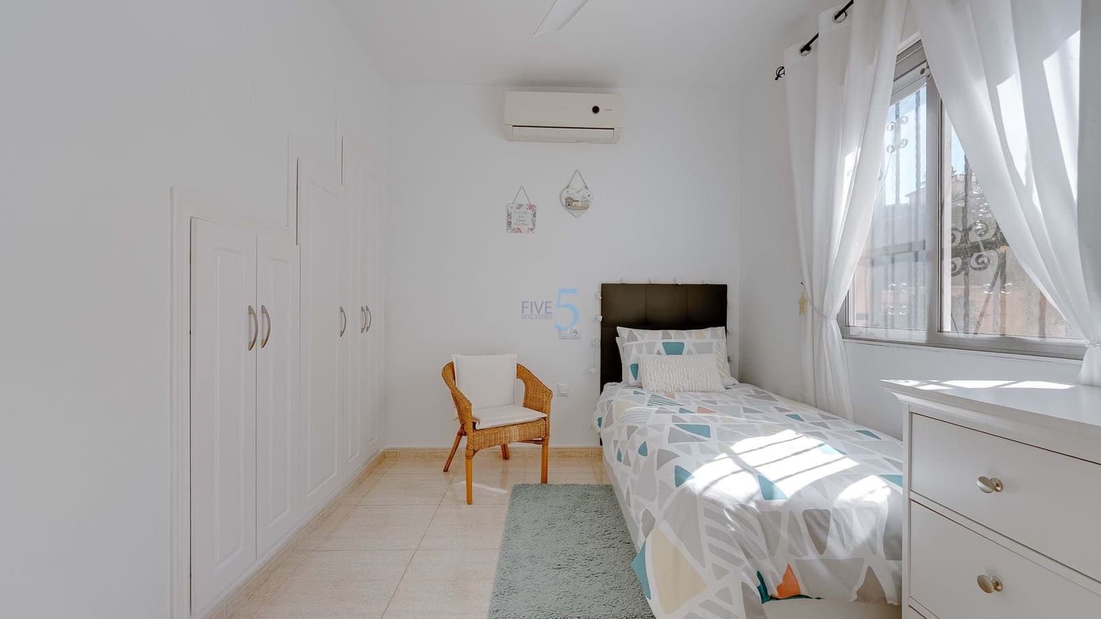 3 slaapkamer Villa te koop in Los Balcones met zwembad garage - € 260.000 (Ref: 9490960)