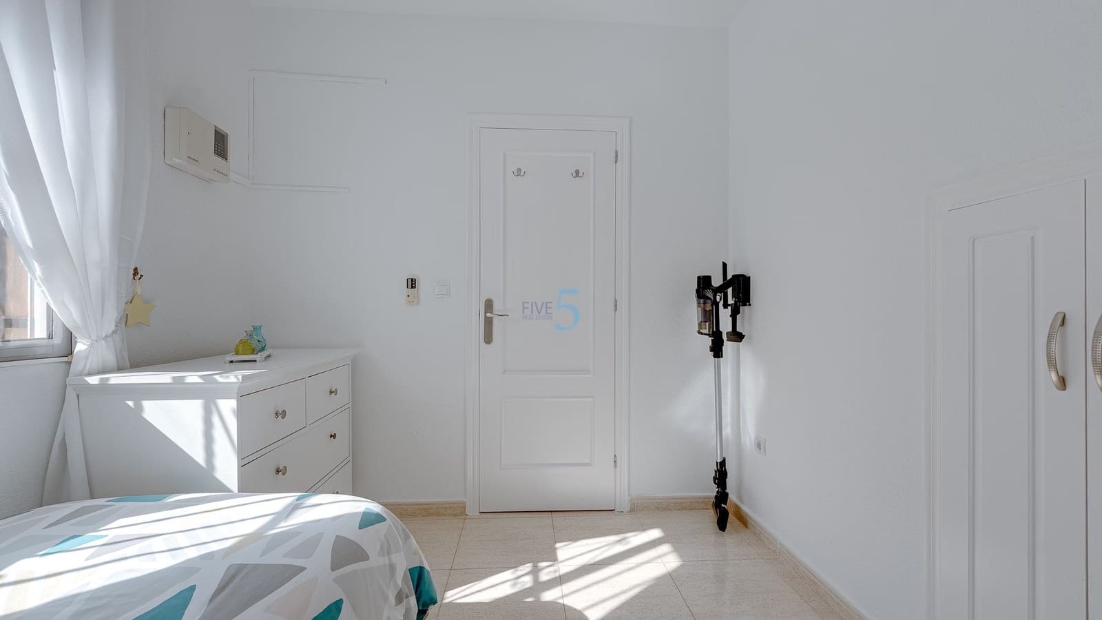 3 slaapkamer Villa te koop in Los Balcones met zwembad garage - € 260.000 (Ref: 9490960)